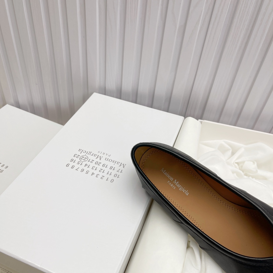 Women's shoes collection