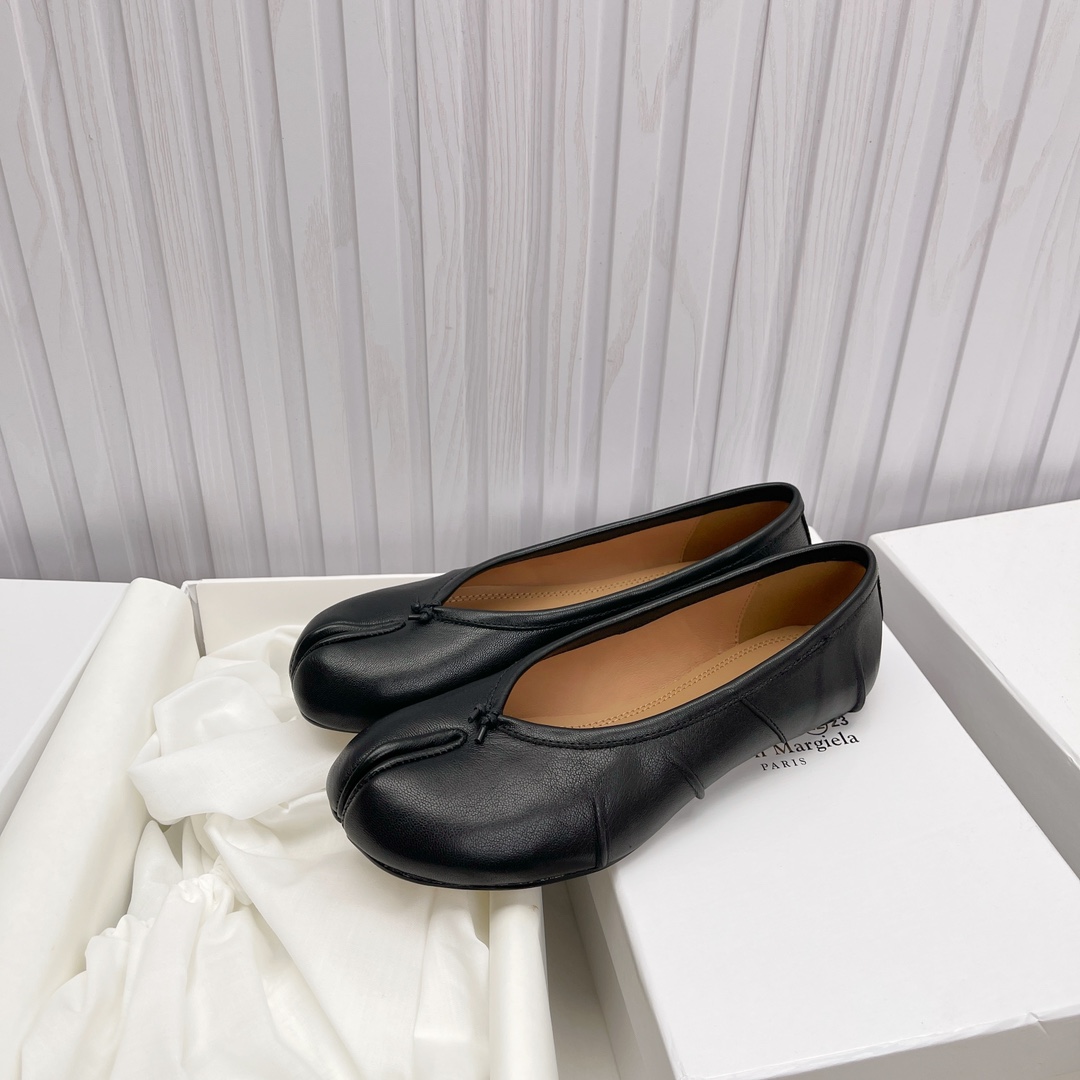 Women's shoes collection