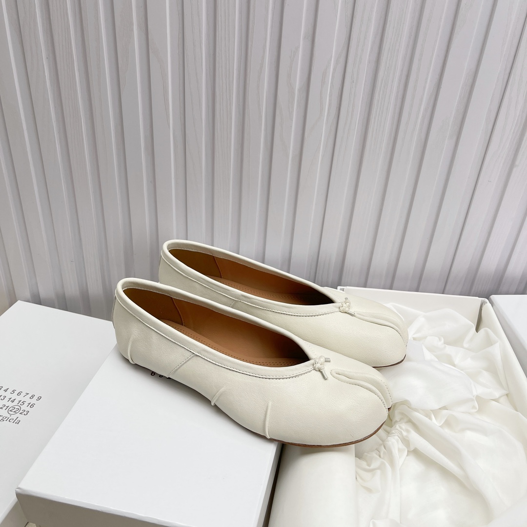 Women's shoes collection