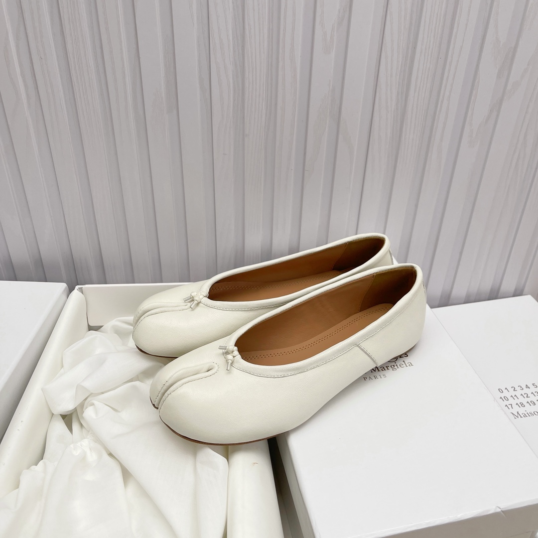 Women's shoes collection