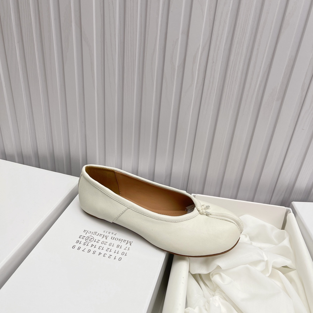 Women's shoes collection