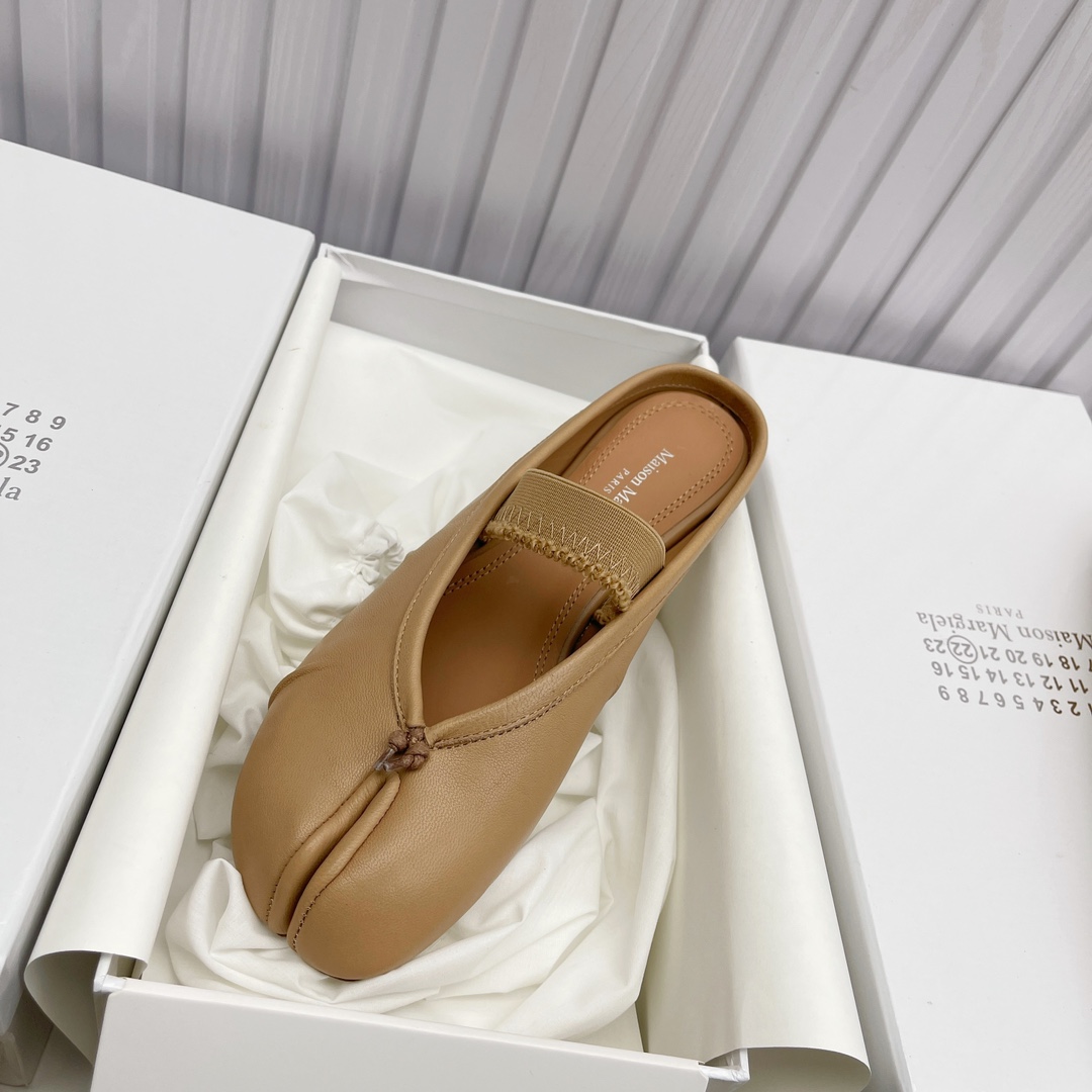 Women's shoes collection
