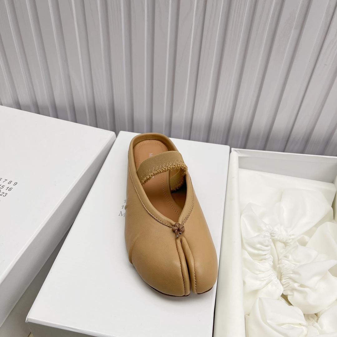 Women's shoes collection