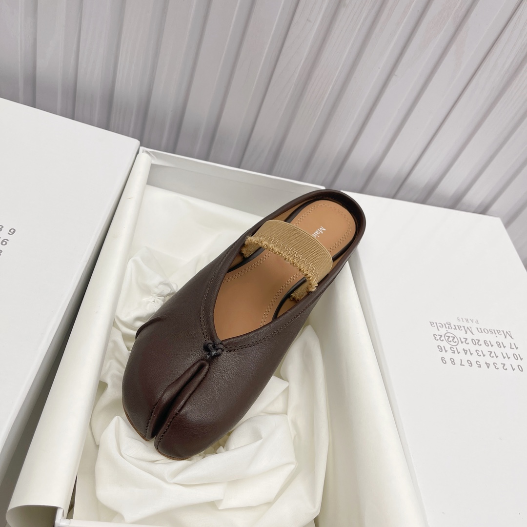 Women's shoes collection