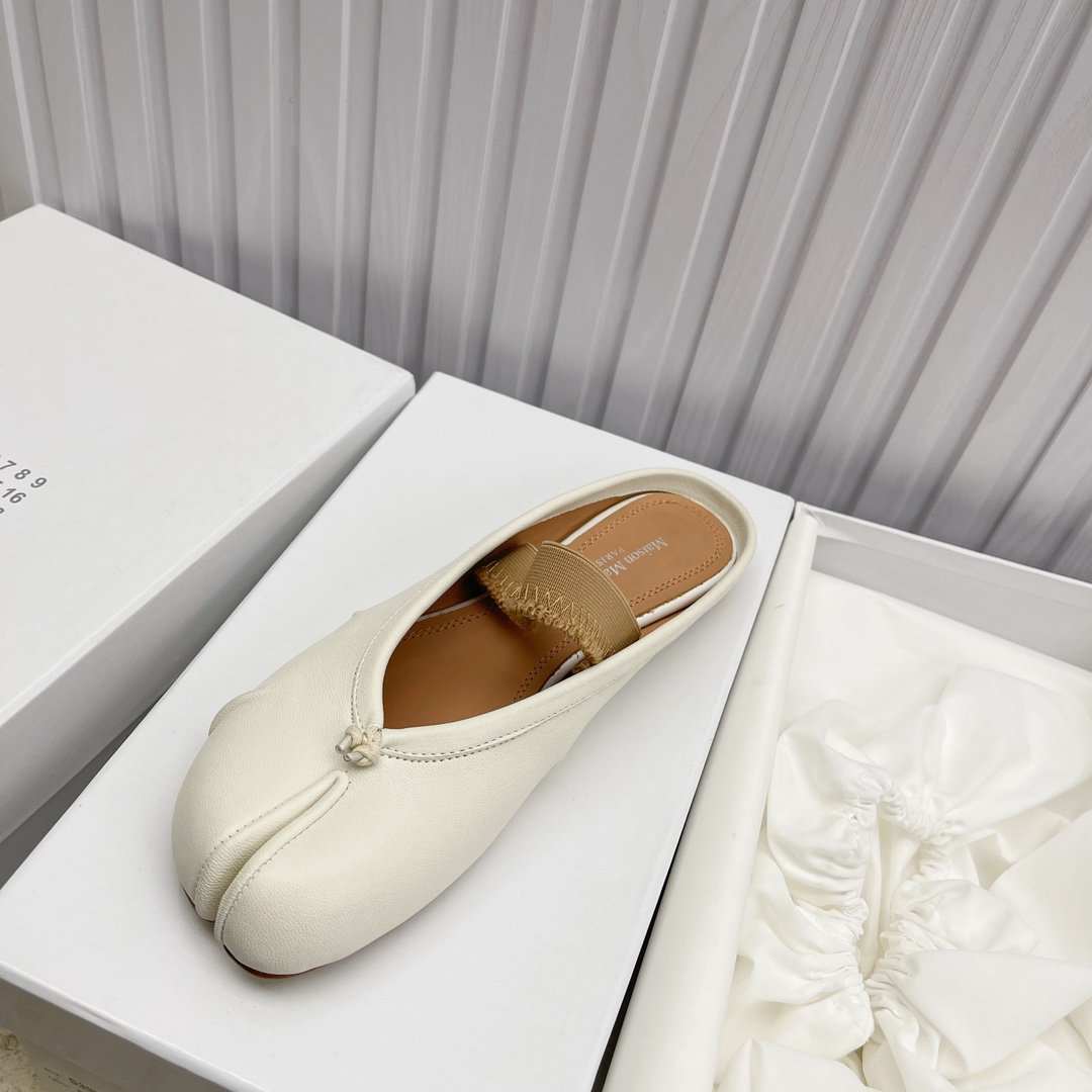 Women's shoes collection