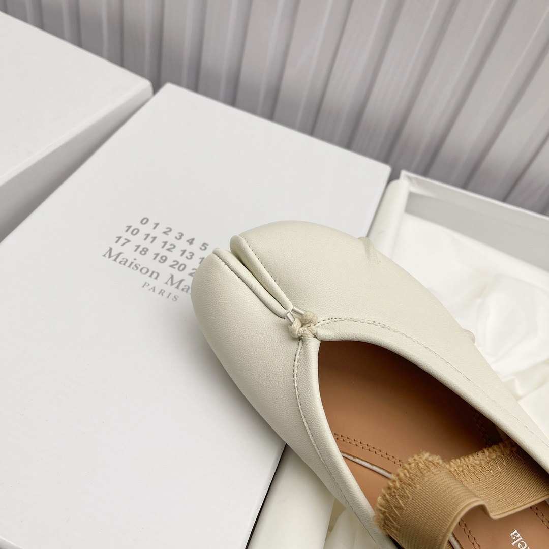 Women's shoes collection
