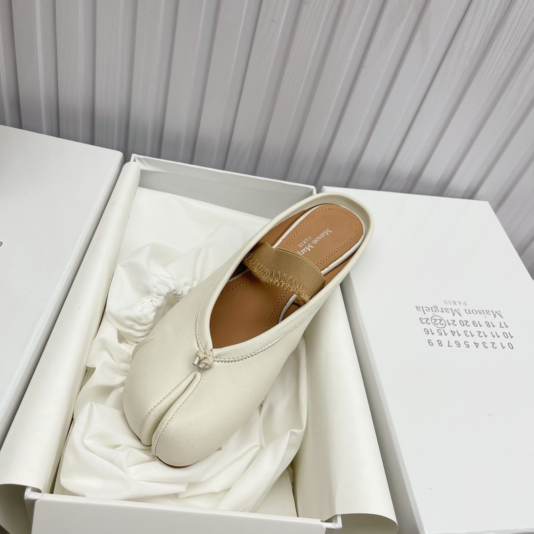 Women's shoes collection