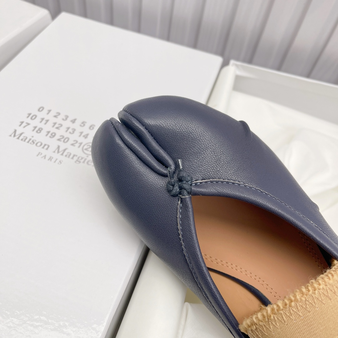 Women's shoes collection