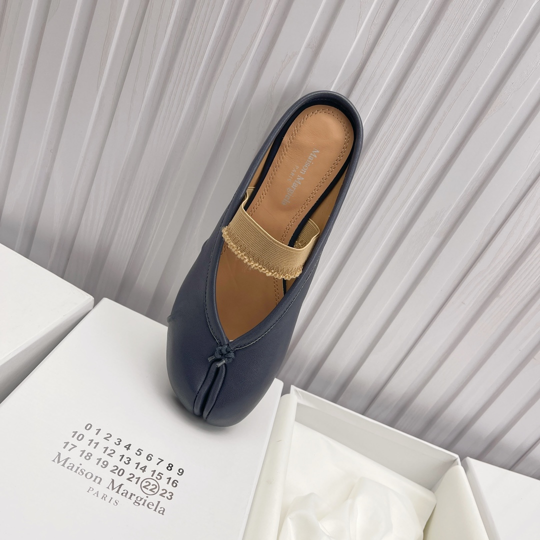Women's shoes collection