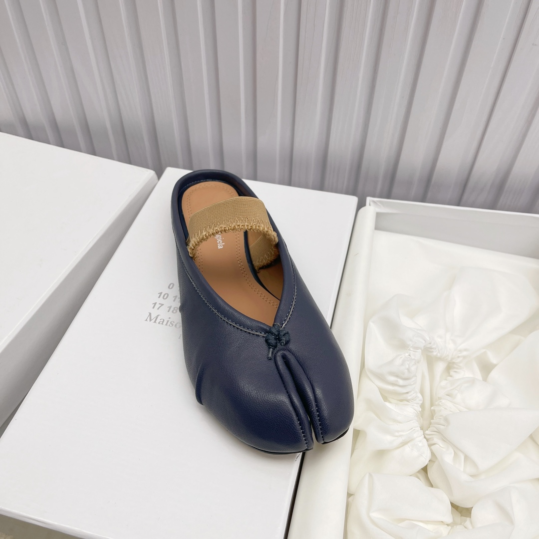 Women's shoes collection