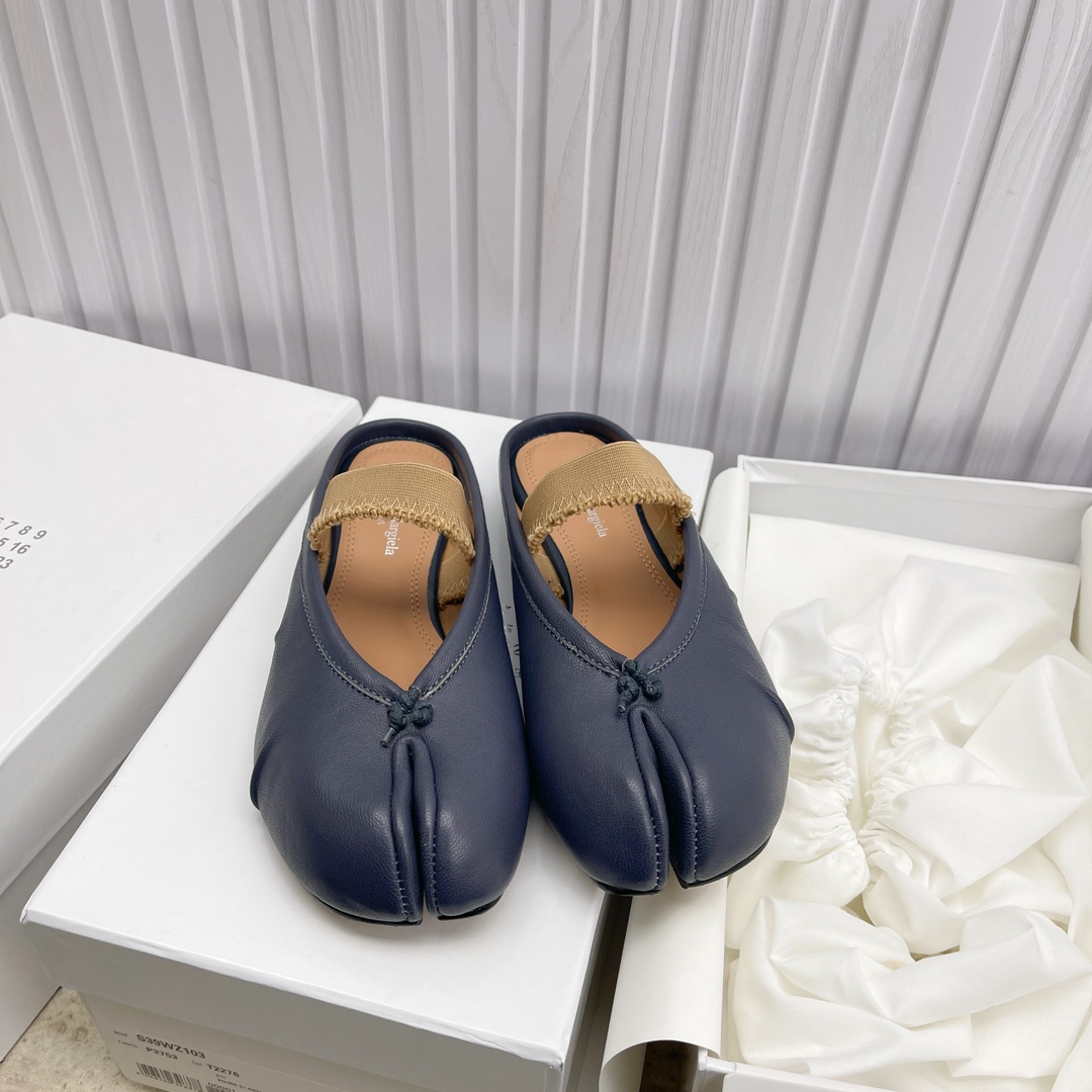 Women's shoes collection