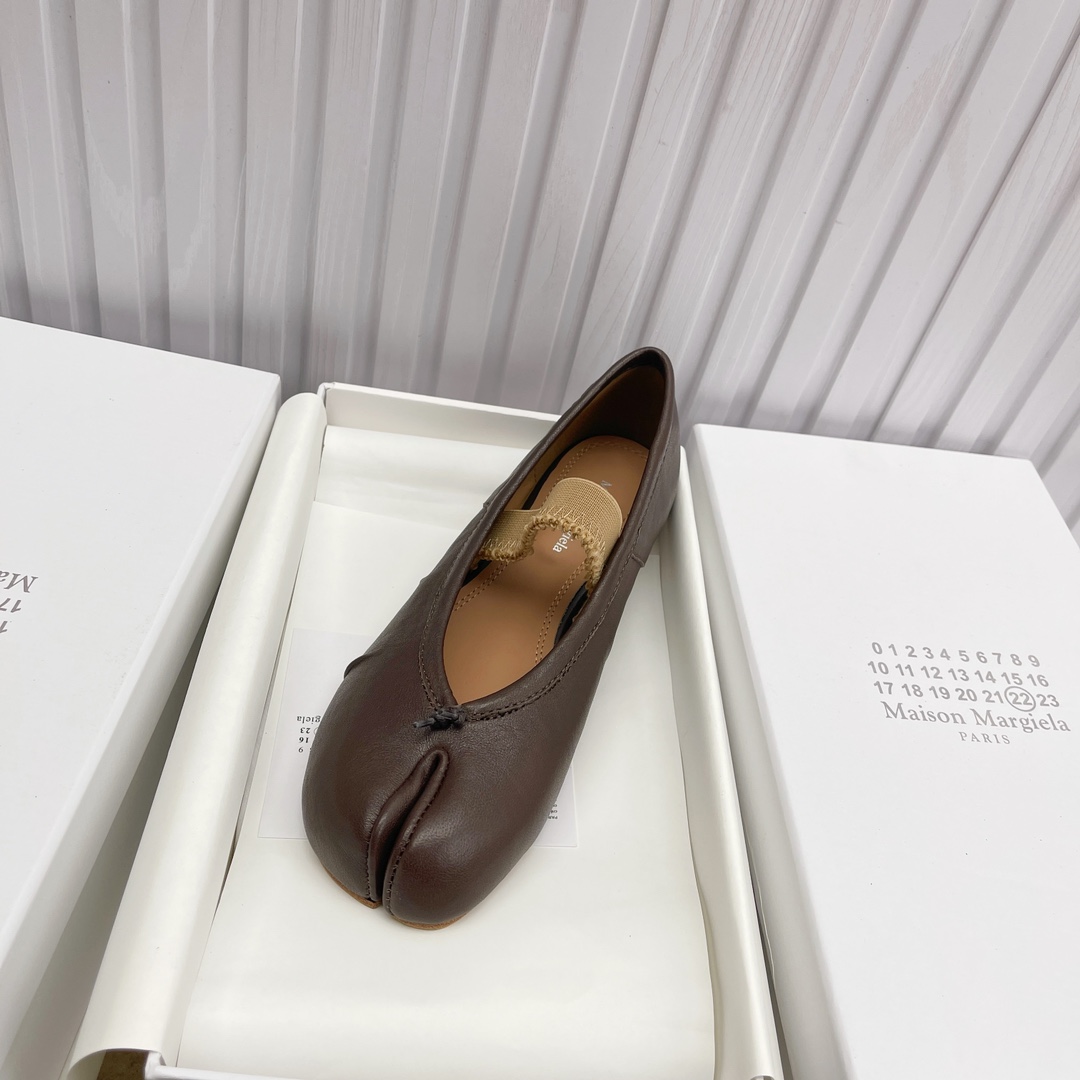 Women's shoes collection