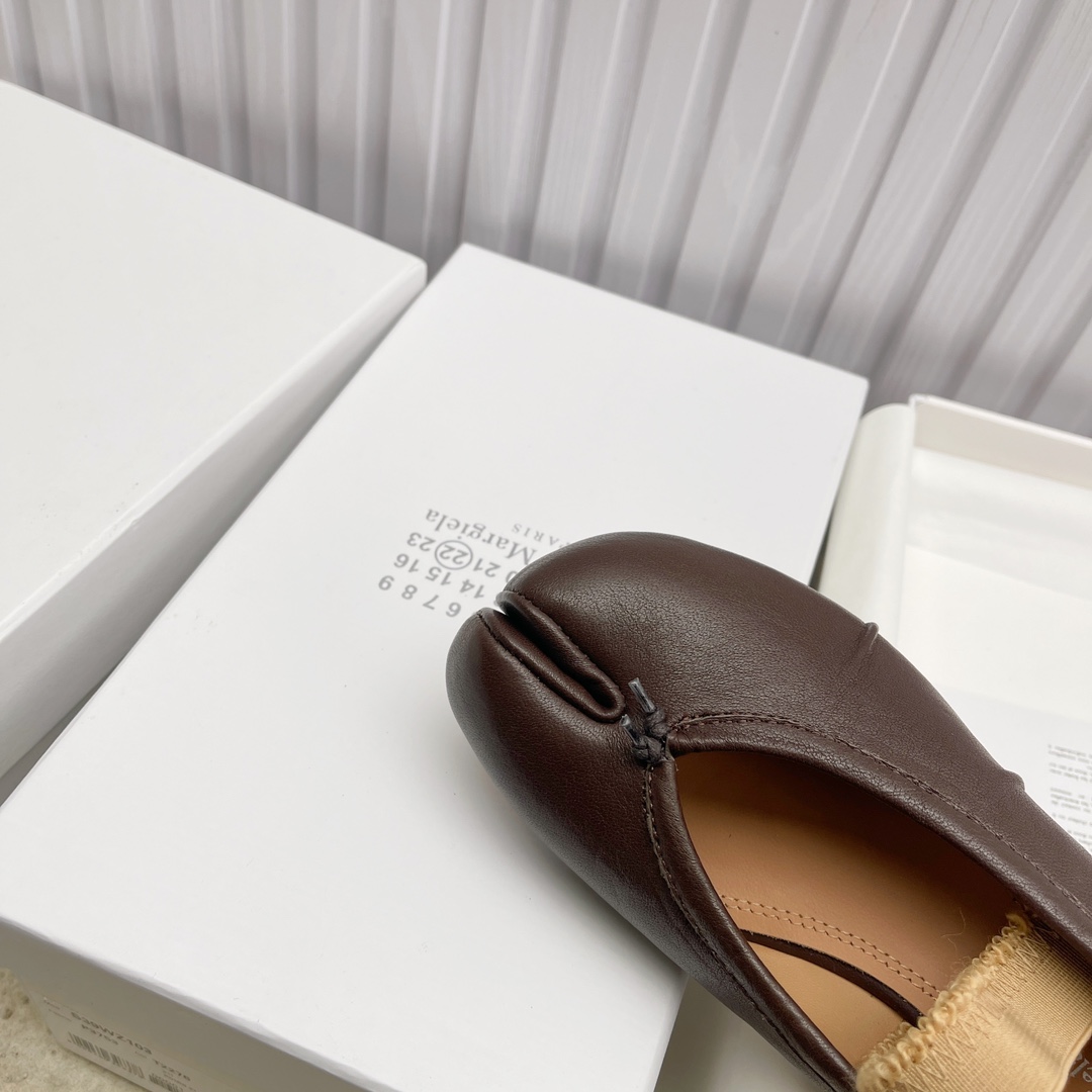 Women's shoes collection