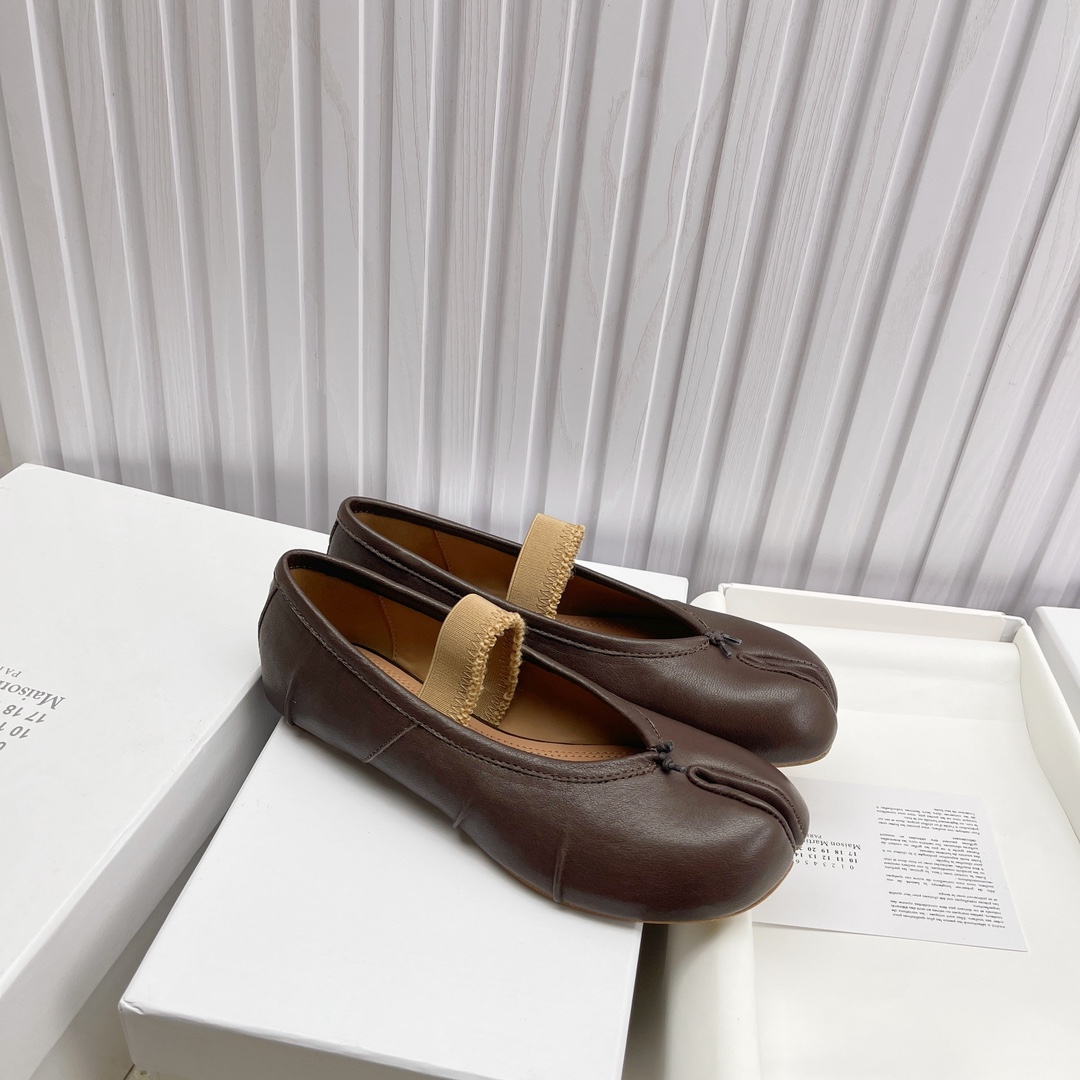 Women's shoes collection