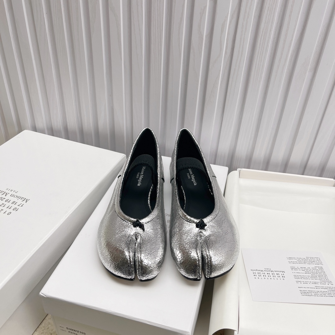 Women's shoes collection