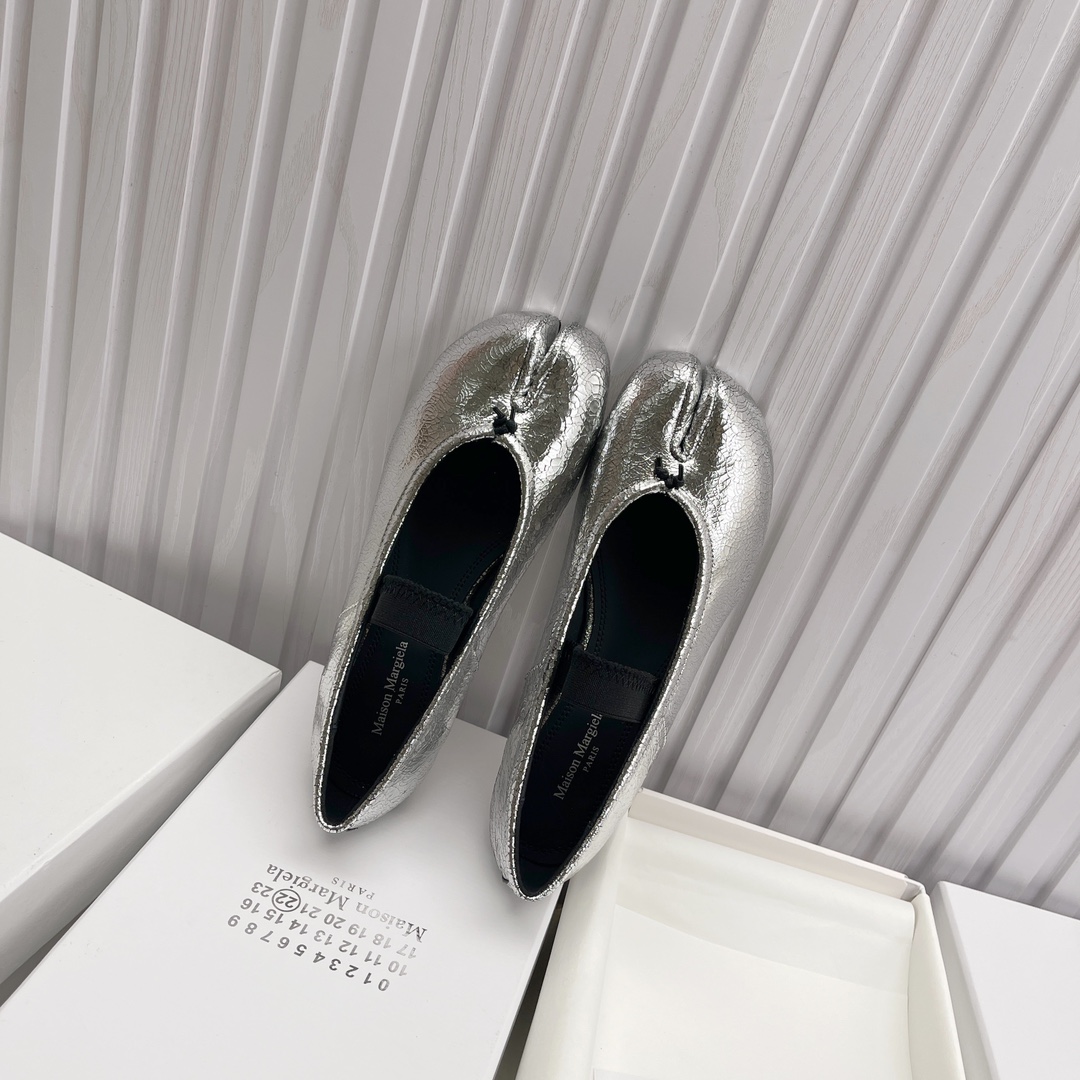 Women's shoes collection