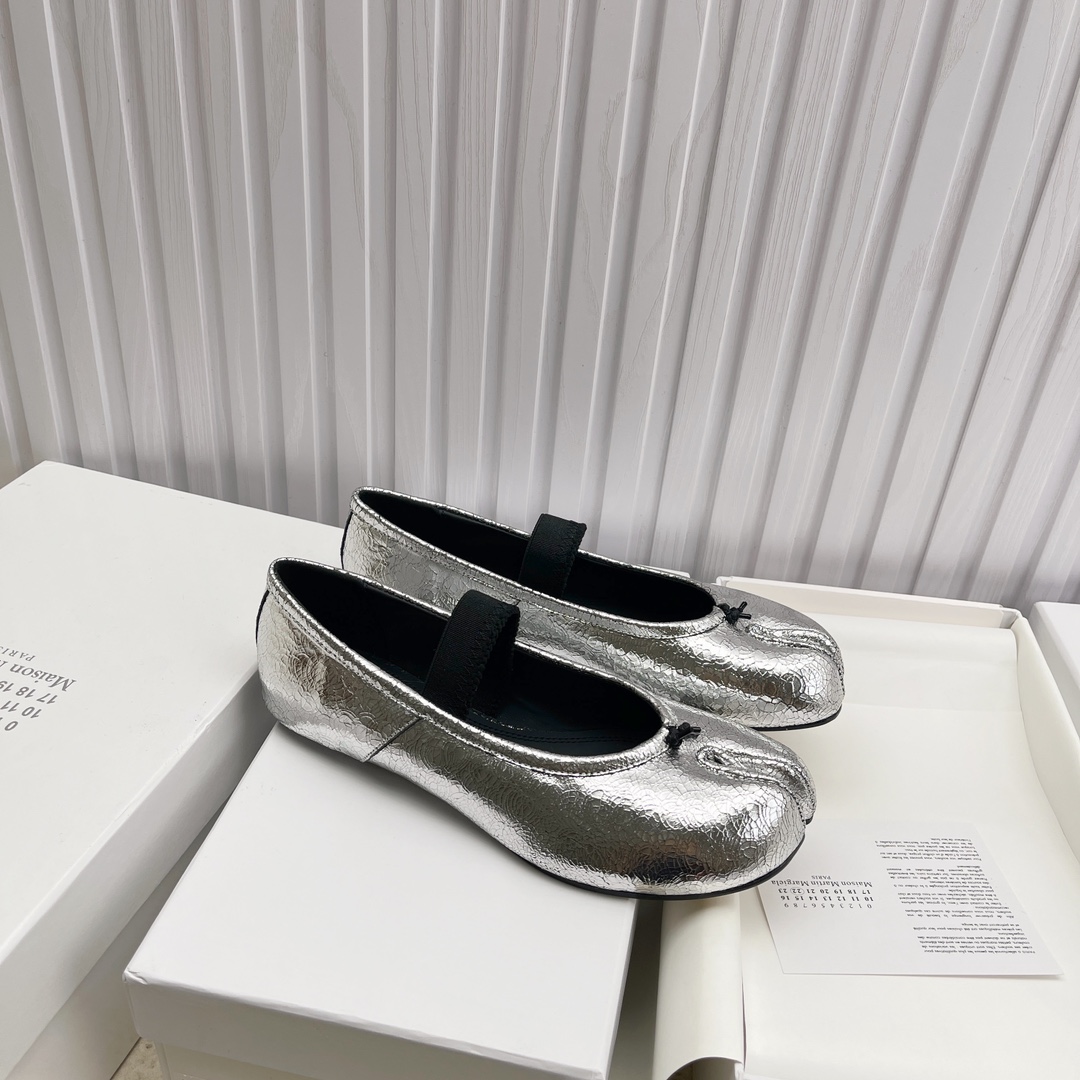 Women's shoes collection