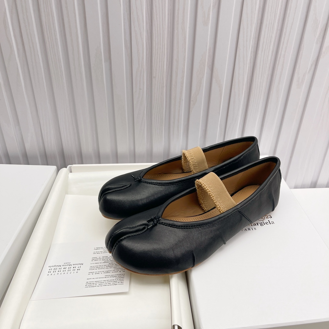 Women's shoes collection