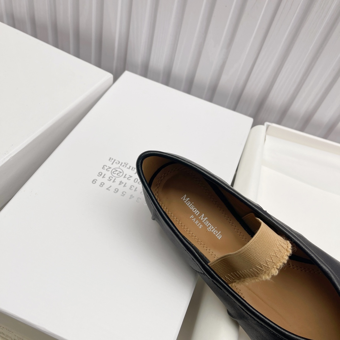 Women's shoes collection