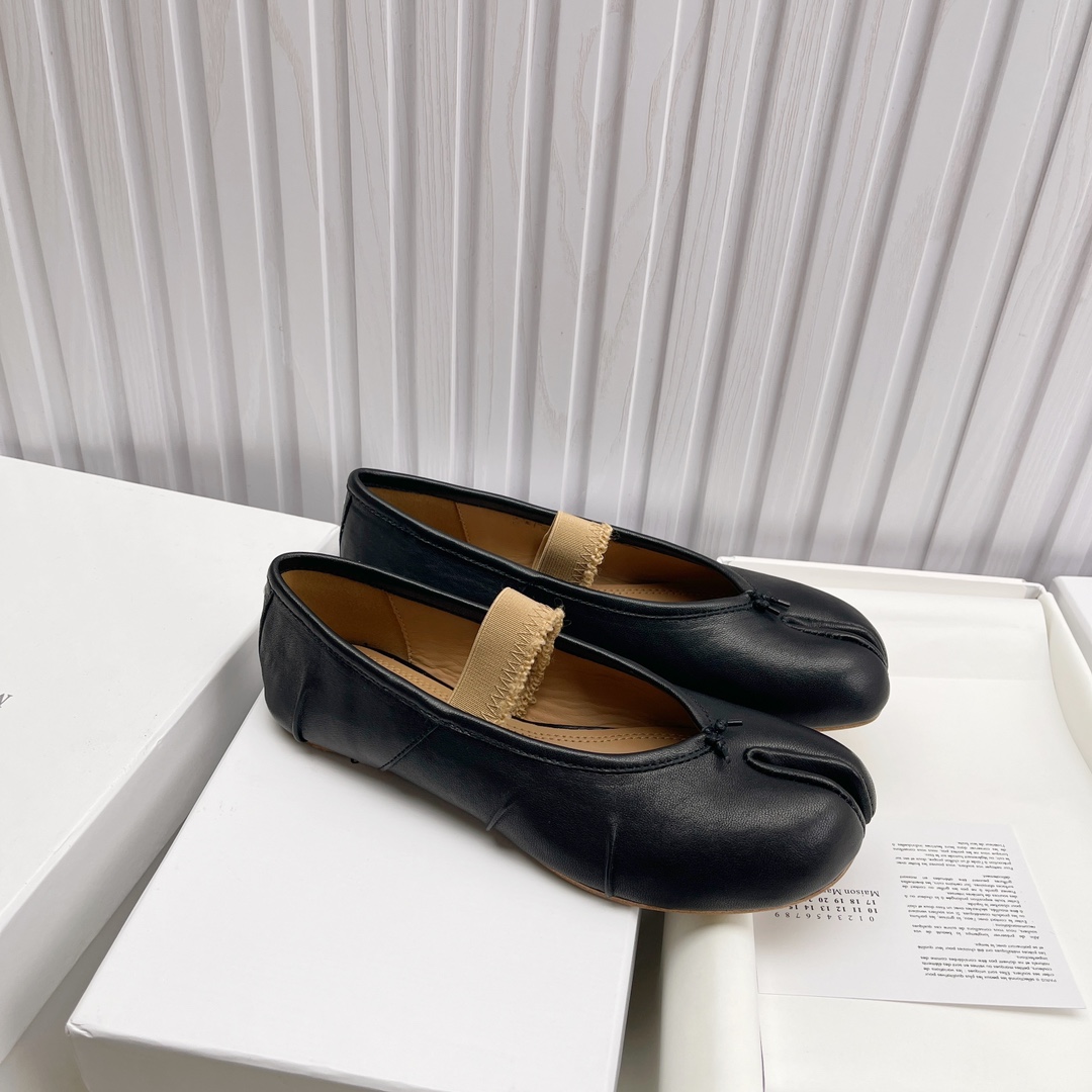 Women's shoes collection