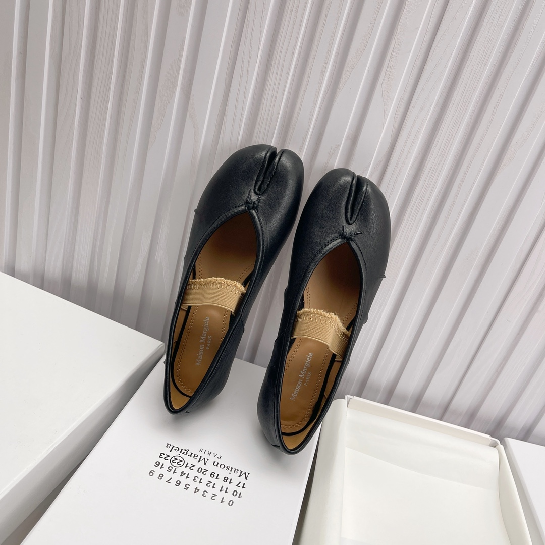 Women's shoes collection
