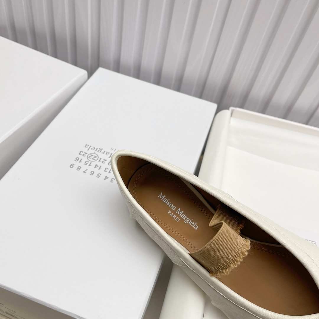 Women's shoes collection