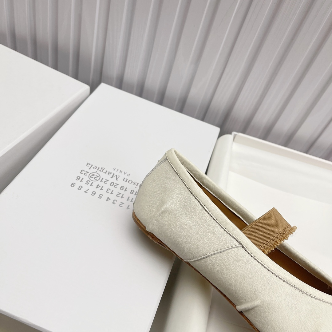 Women's shoes collection