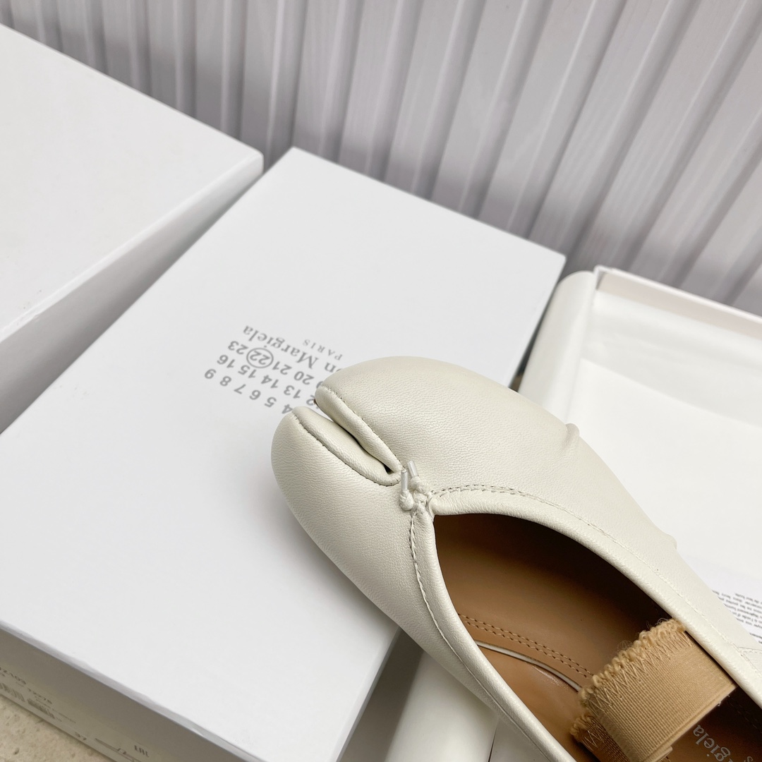 Women's shoes collection