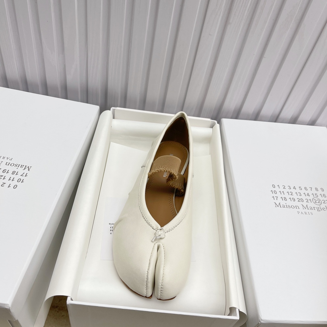 Women's shoes collection