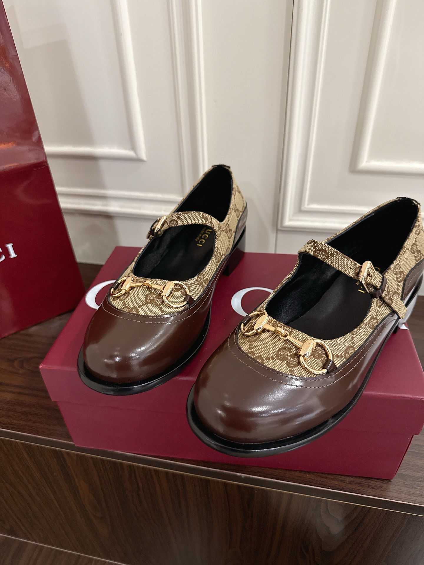 Women's shoes collection