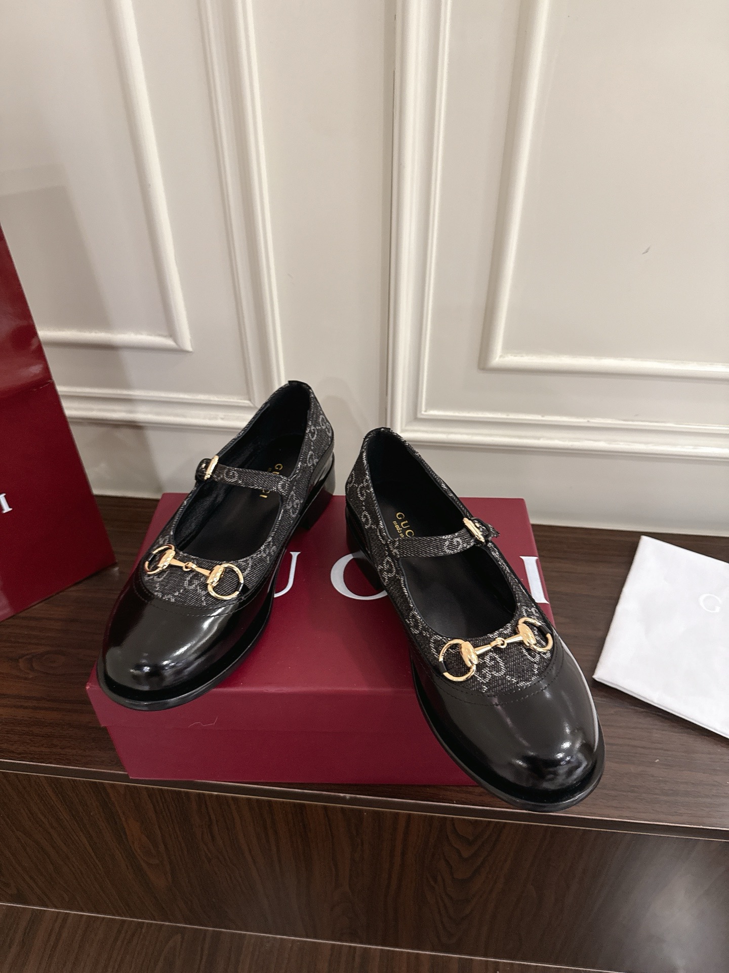 Women's shoes collection