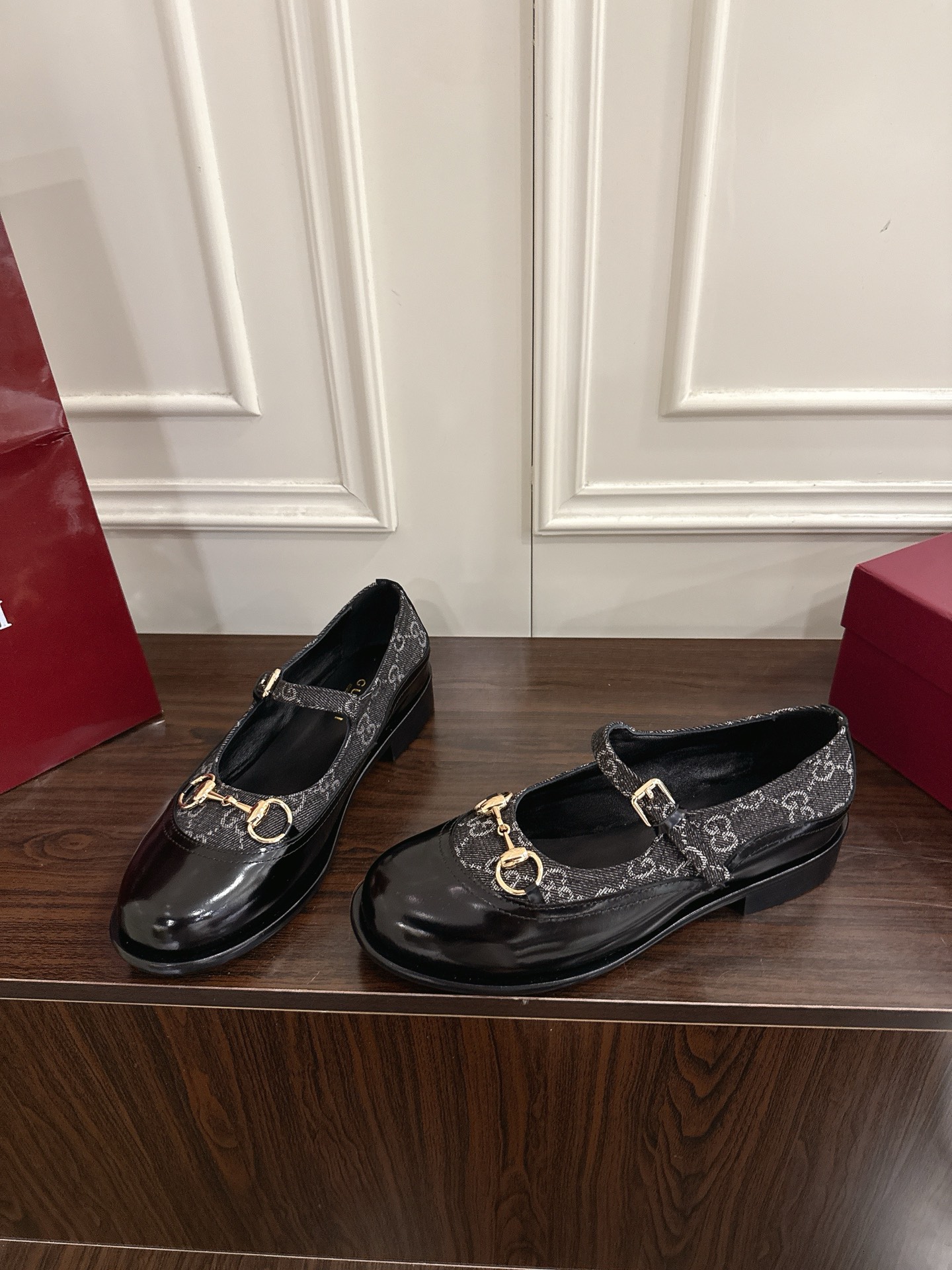 Women's shoes collection