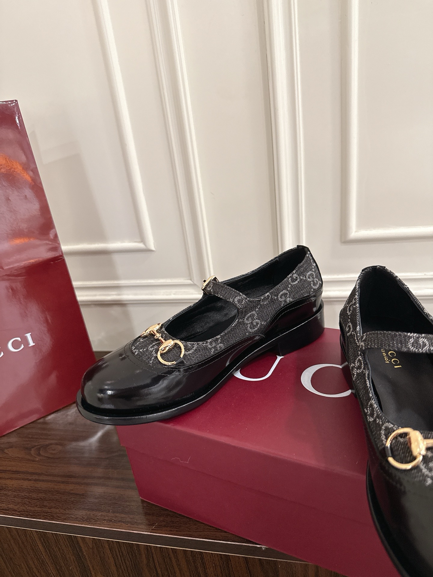 Women's shoes collection