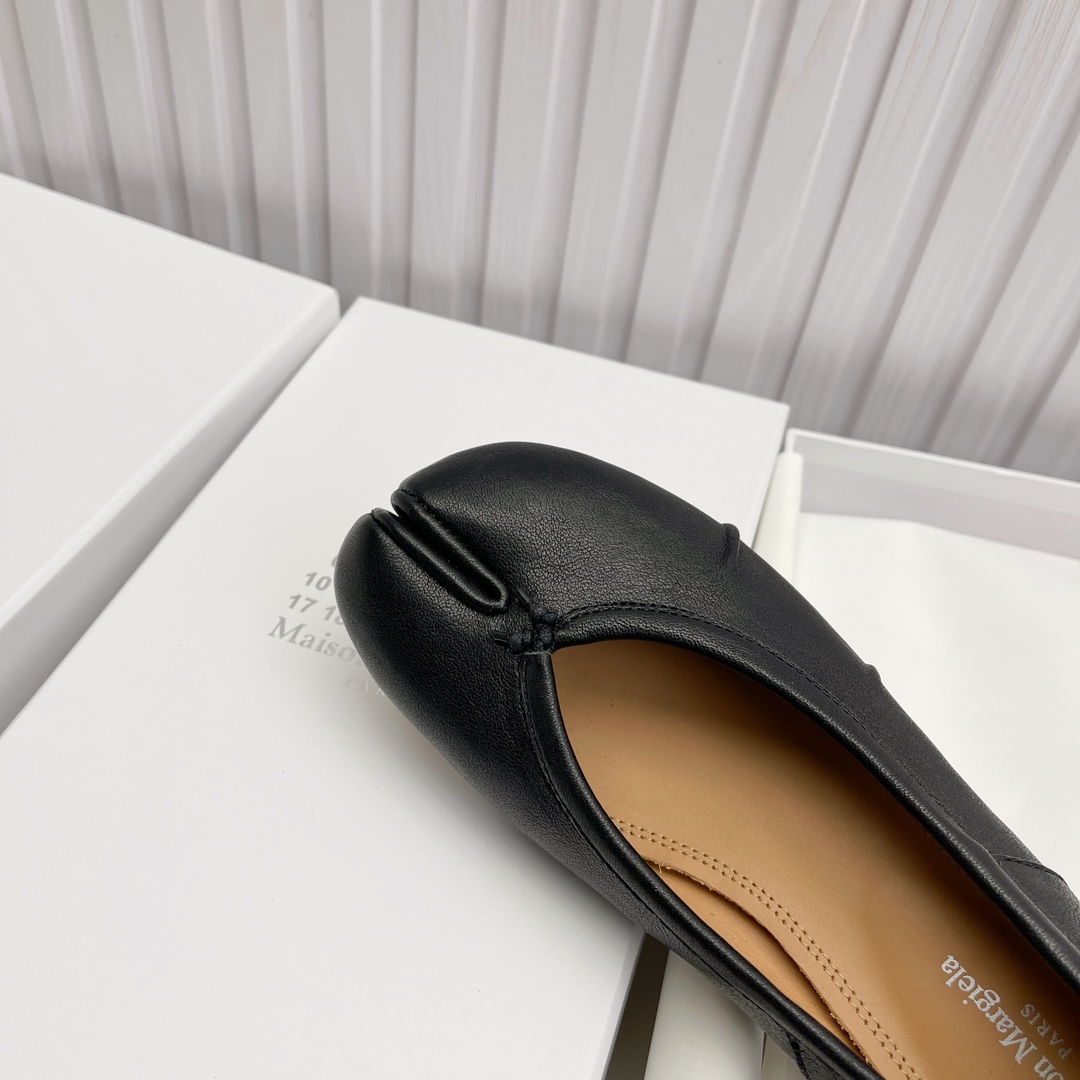 Women's shoes collection