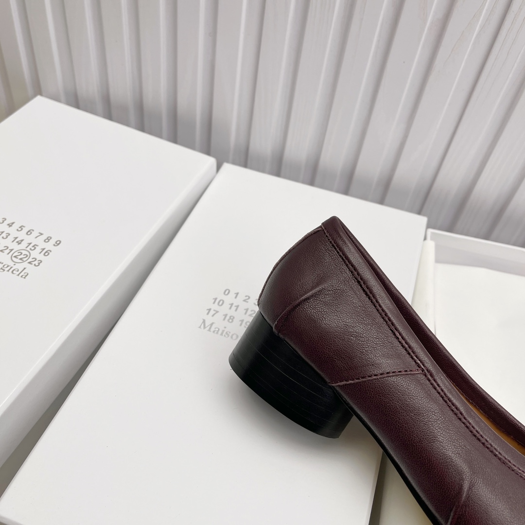 Women's shoes collection