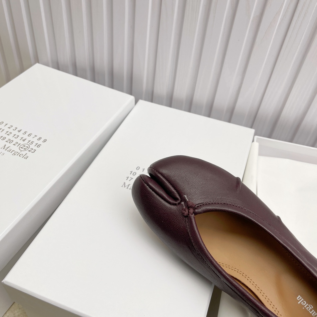 Women's shoes collection
