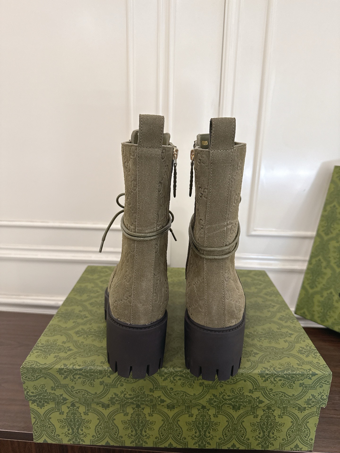 Women's shoes collection