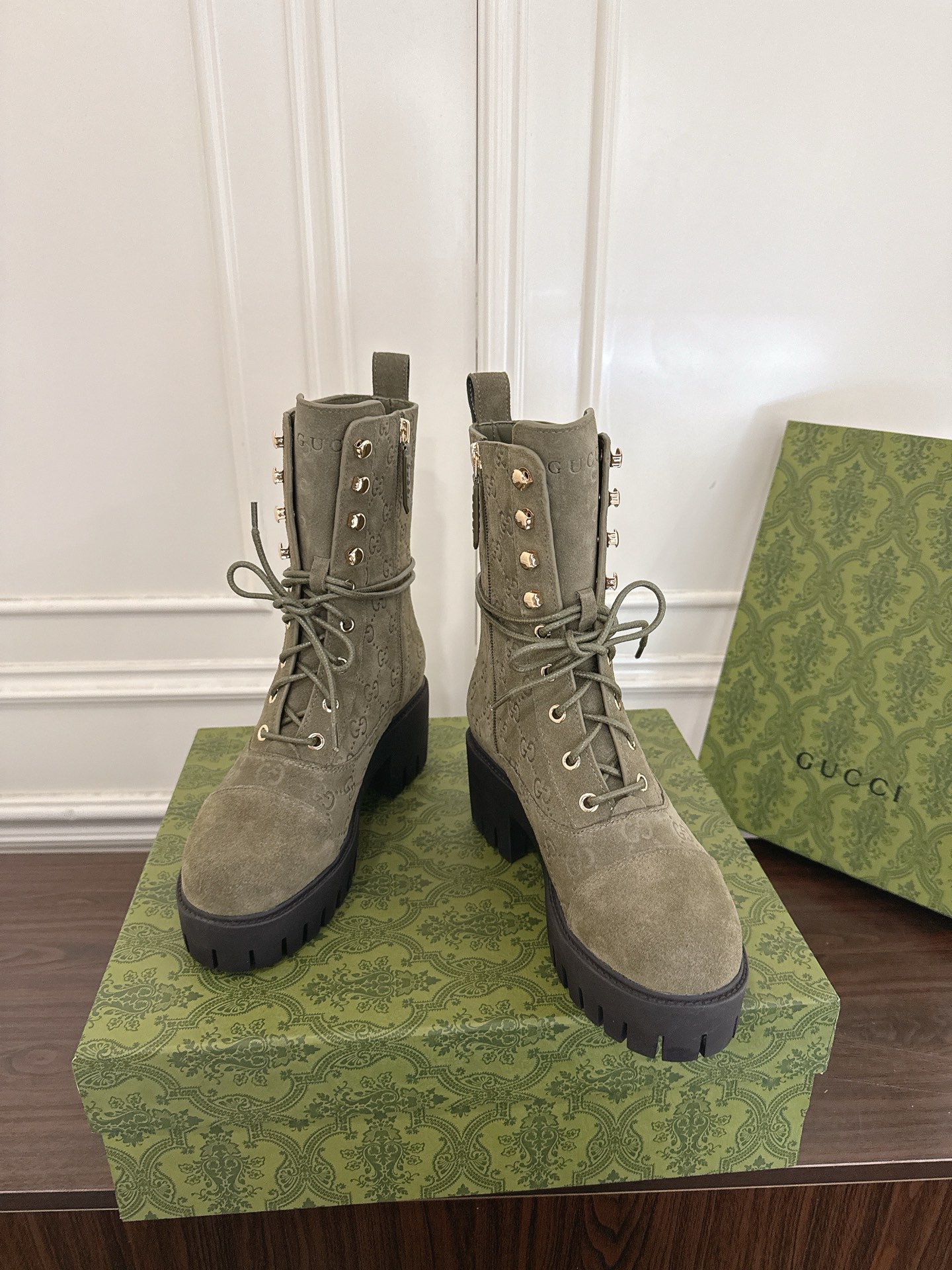 Women's shoes collection