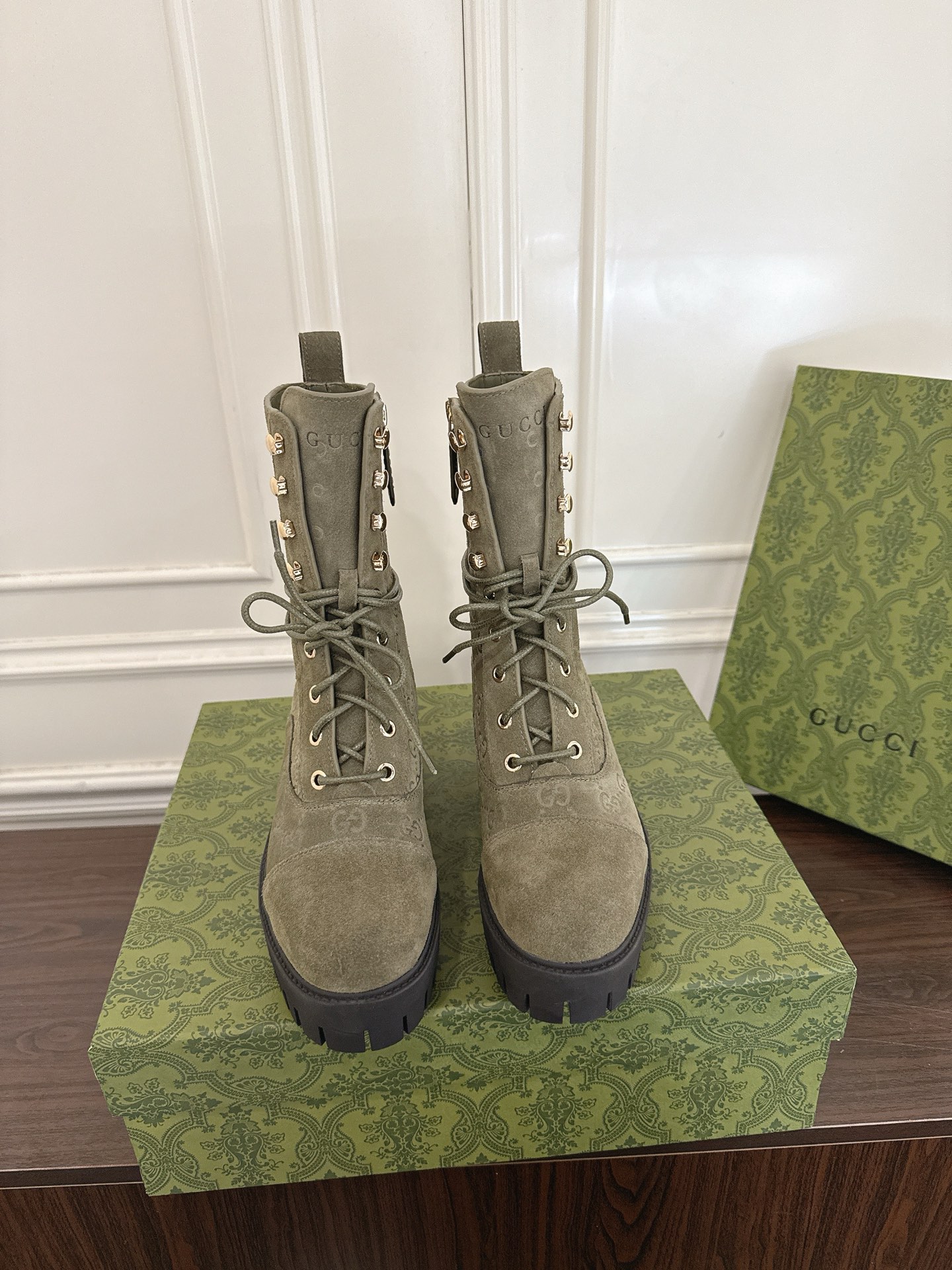Women's shoes collection