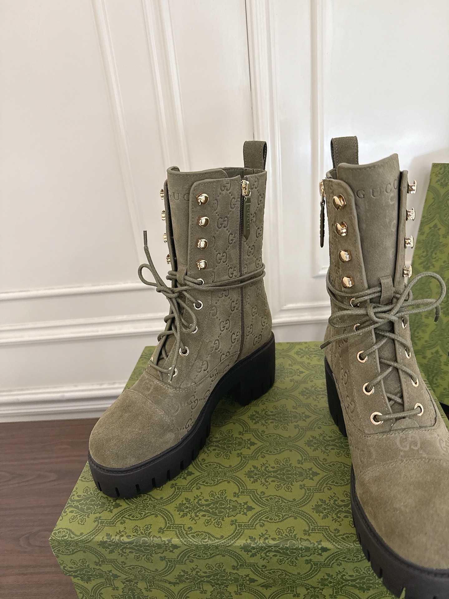 Women's shoes collection