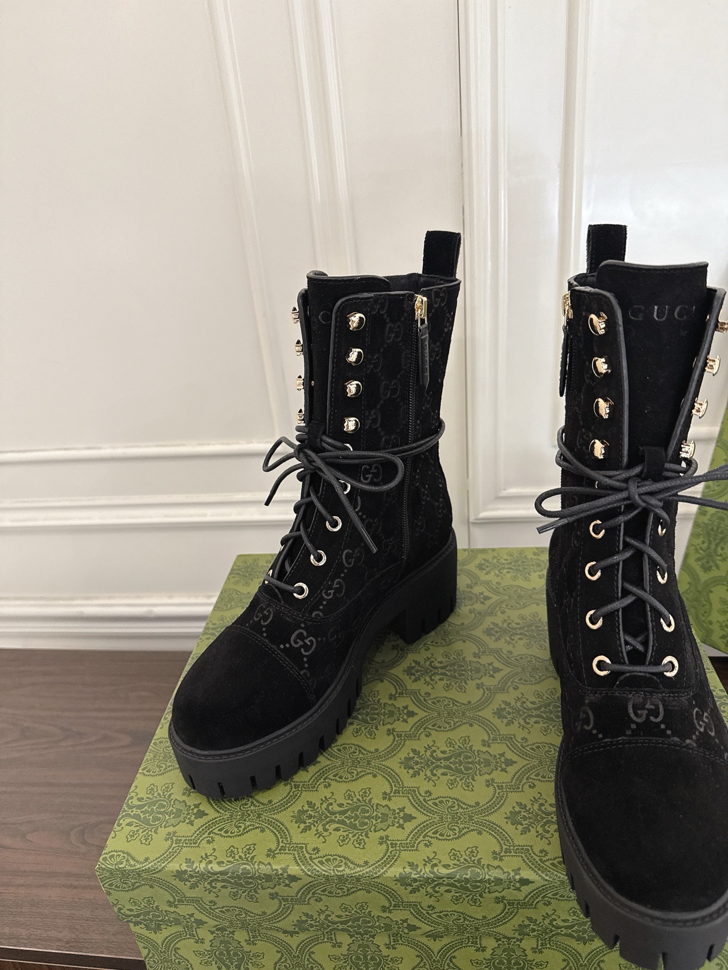 Women's shoes collection