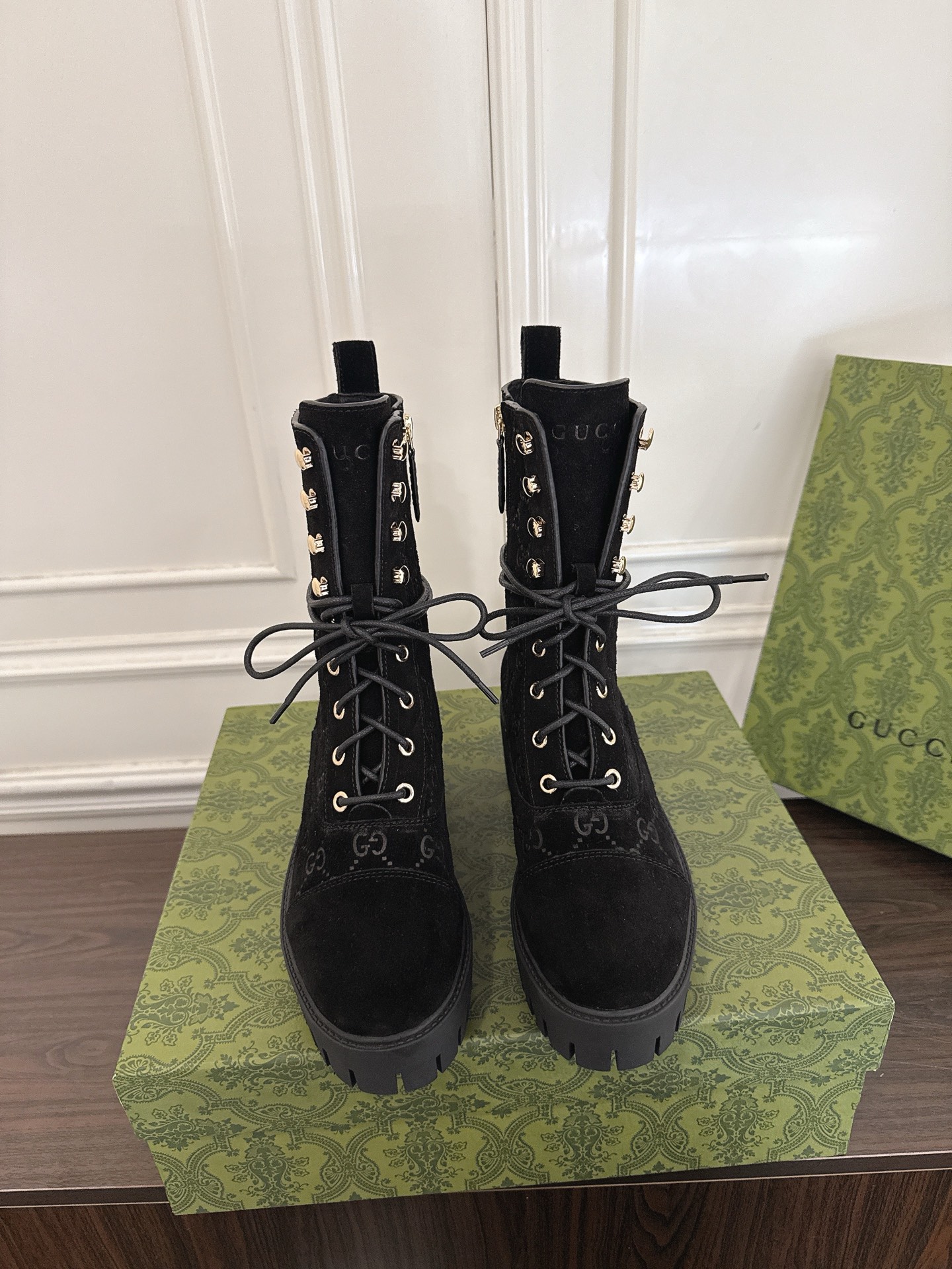 Women's shoes collection