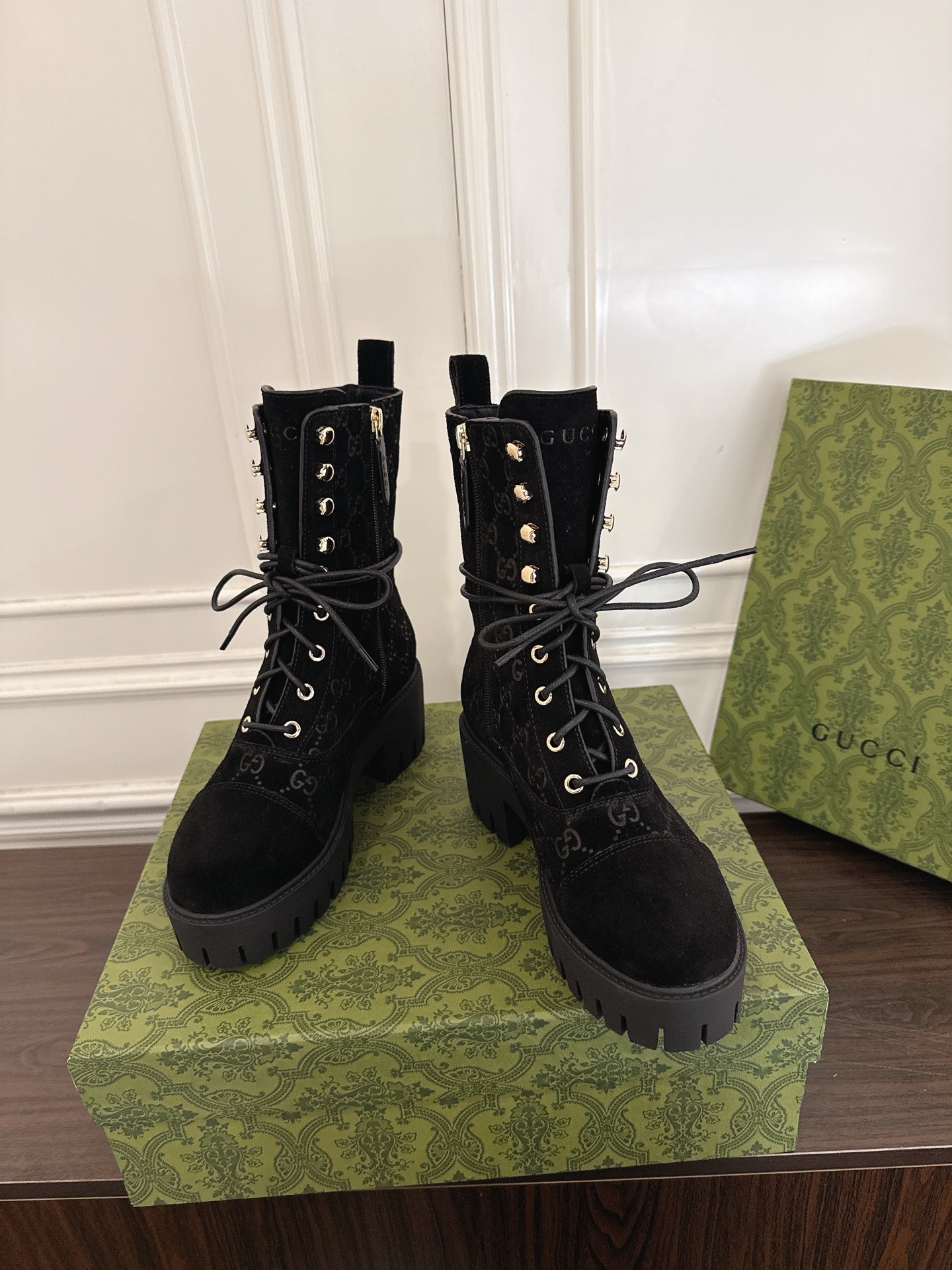 Women's shoes collection