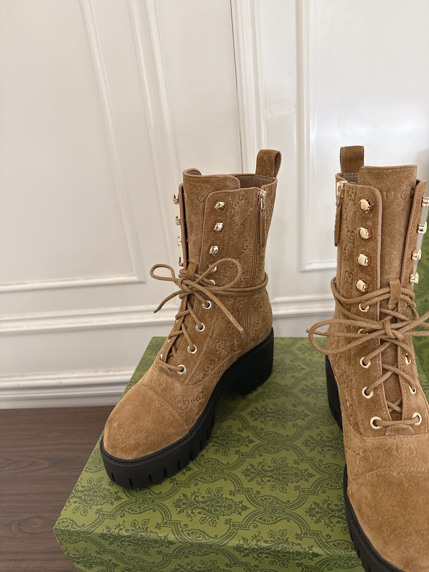 Women's shoes collection