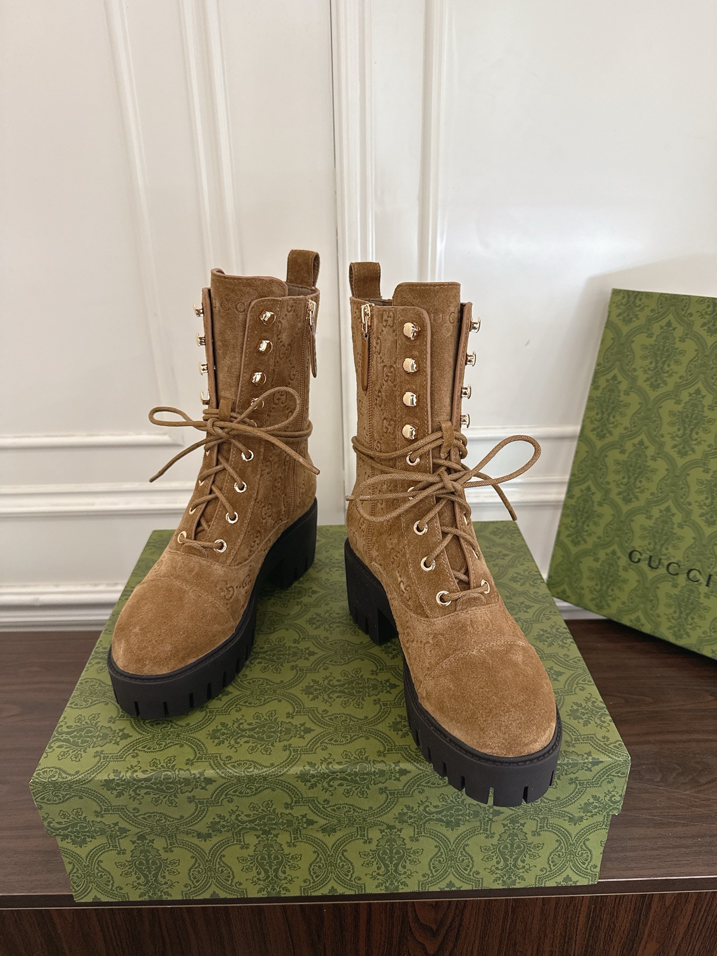 Women's shoes collection