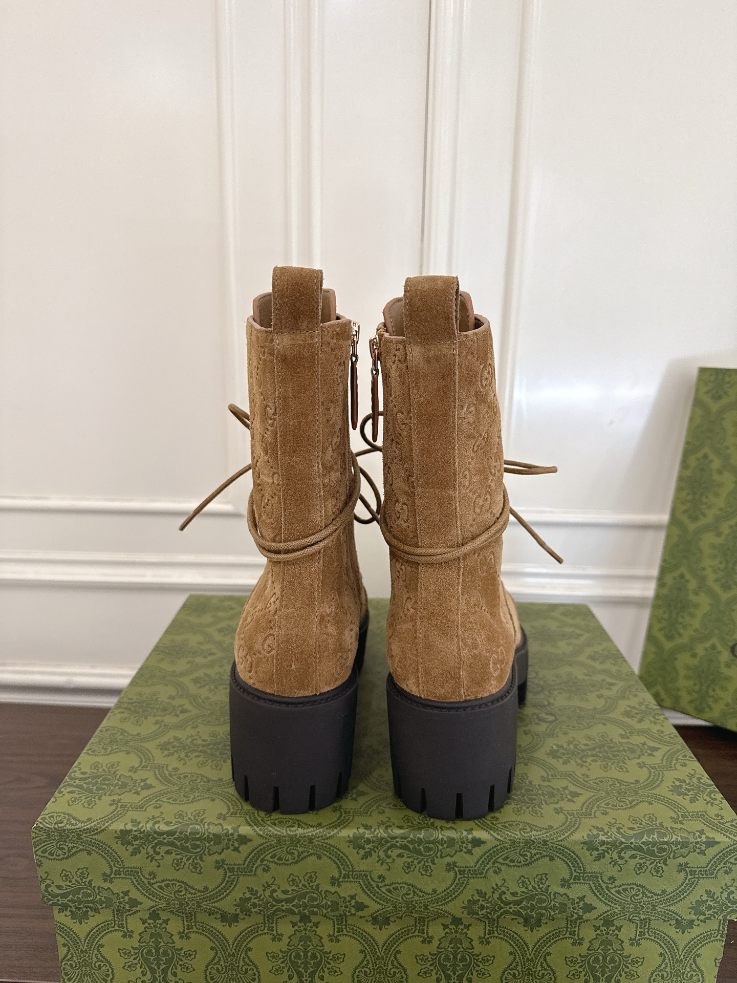 Women's shoes collection