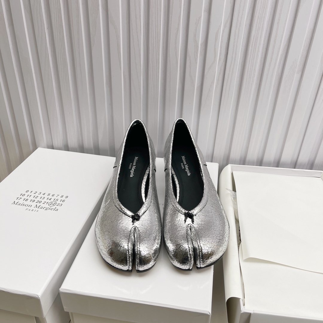 Women's shoes collection