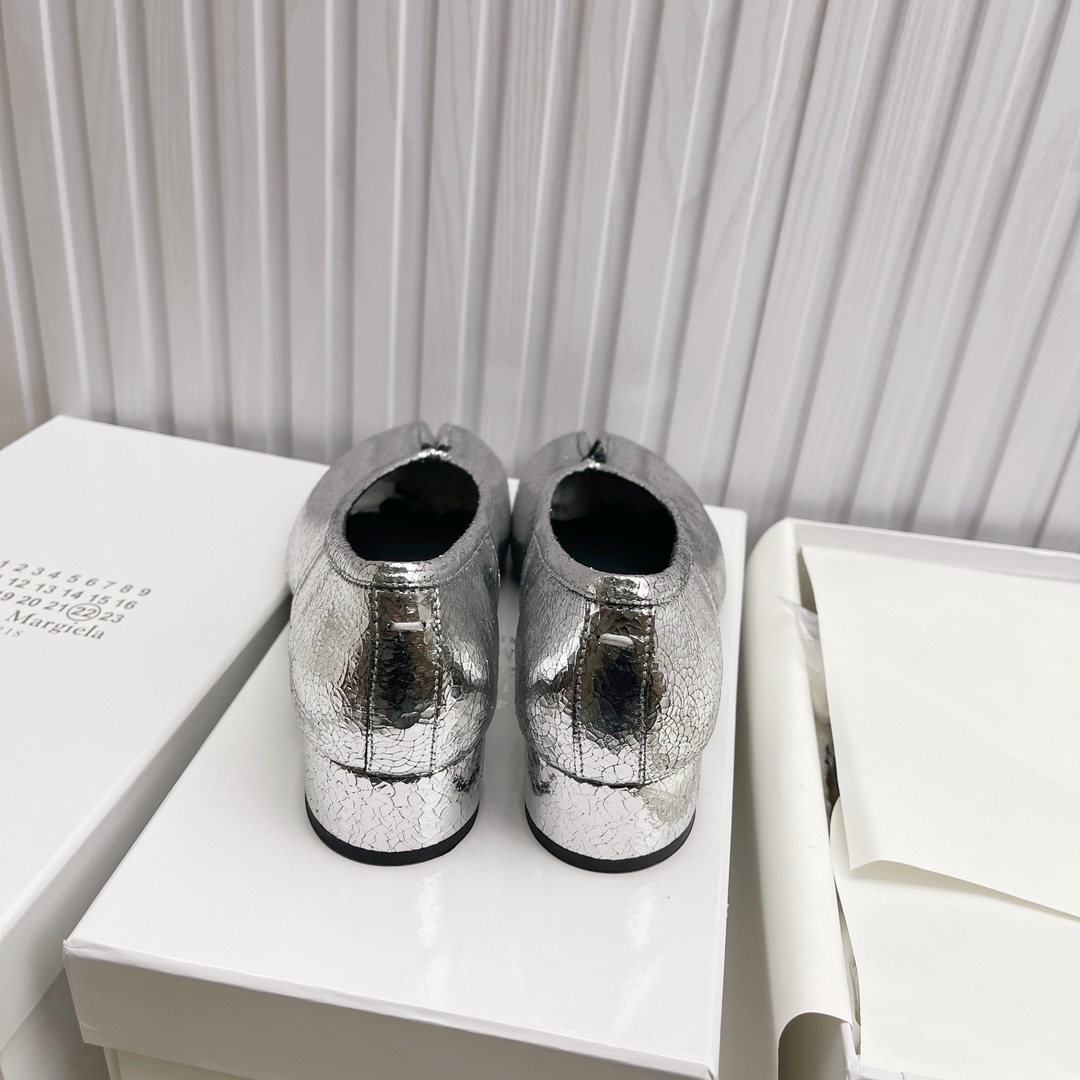 Women's shoes collection