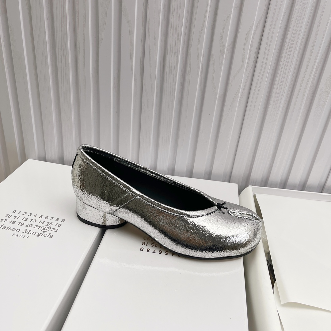 Women's shoes collection