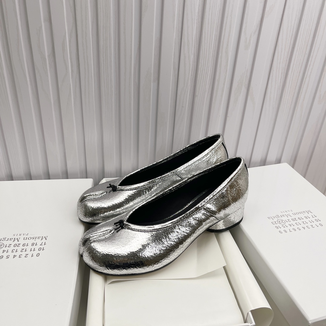 Women's shoes collection